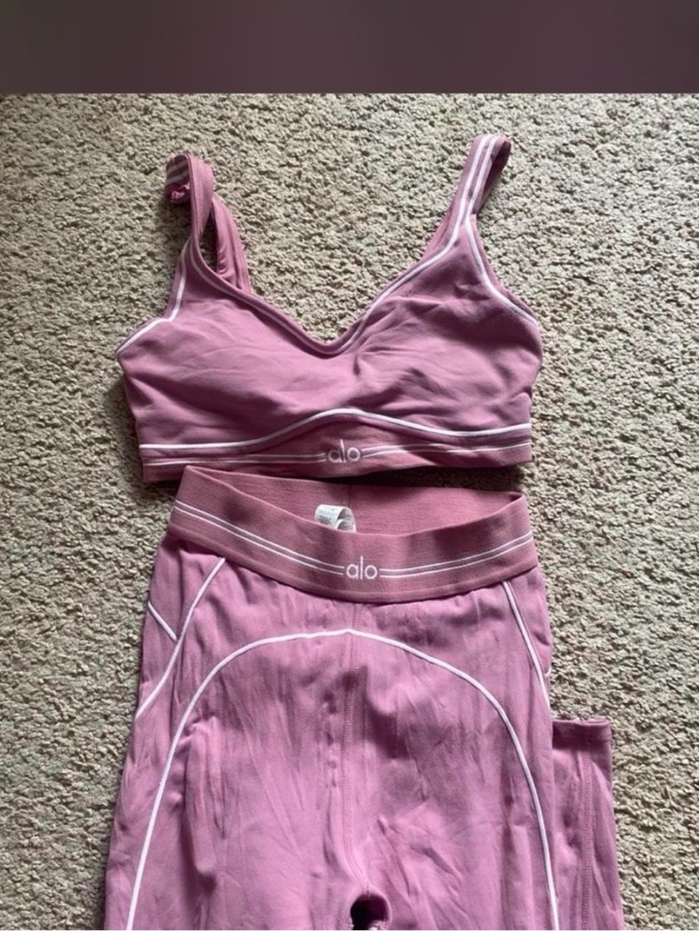 ALO Yoga Mauve-Pink Seamless V-Neck Sports Bra (just the bra)